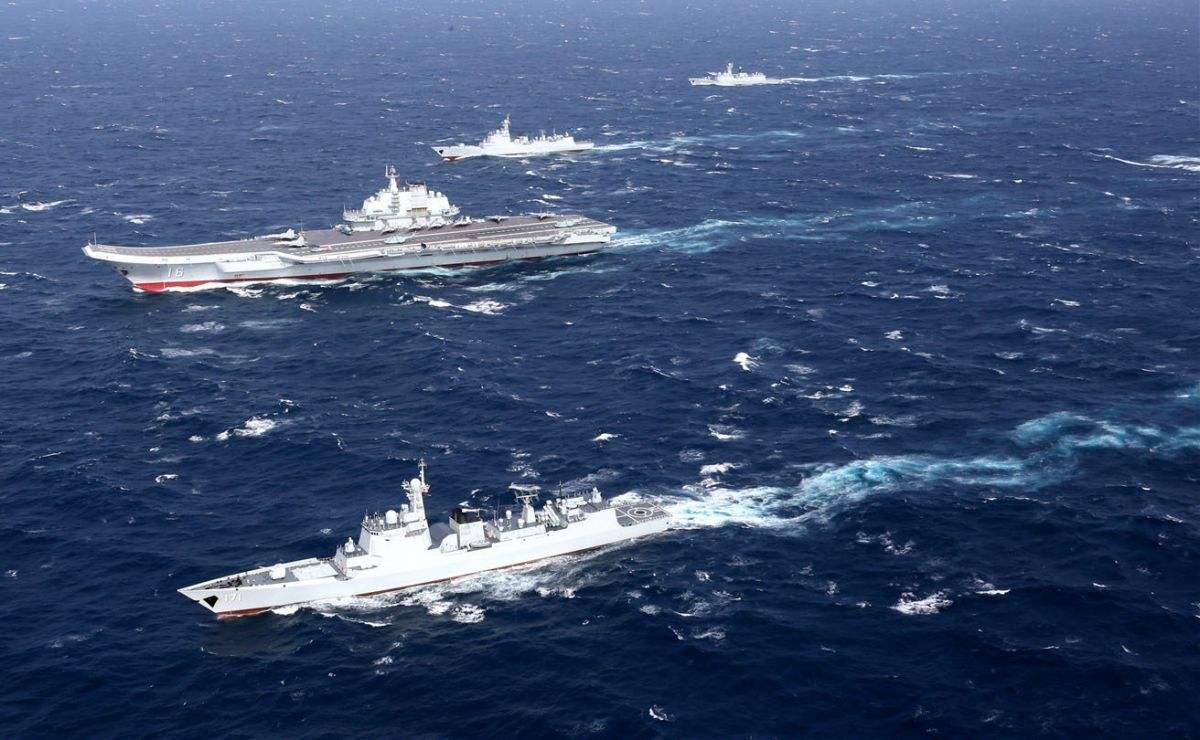 聚焦國際海域，中國戰(zhàn)艦圍觀英艦背后的故事，聚焦國際海域，中國戰(zhàn)艦視角下的英艦背后故事