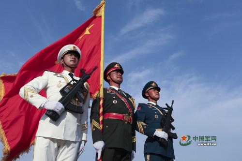 程誠(chéng)儀仗隊(duì)女隊(duì)長(zhǎng)，引領(lǐng)與榮耀的典范，程誠(chéng)儀仗隊(duì)女隊(duì)長(zhǎng)，引領(lǐng)風(fēng)尚，榮耀典范
