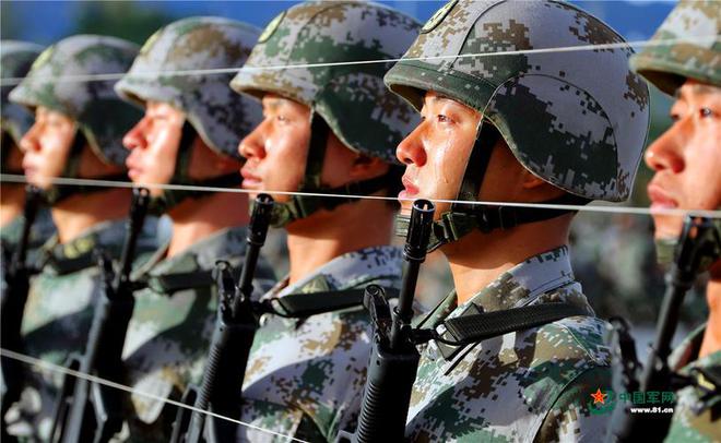 中國先進(jìn)軍事力量，展現(xiàn)新時代的國防實(shí)力，中國先進(jìn)軍事力量，展現(xiàn)新時代的國防風(fēng)采