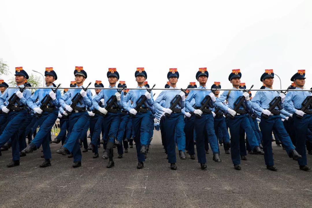 閱兵盛典，2019年的震撼與感動——我的觀后感，閱兵盛典的震撼與感動，我的觀后感回顧與展望（2019年）