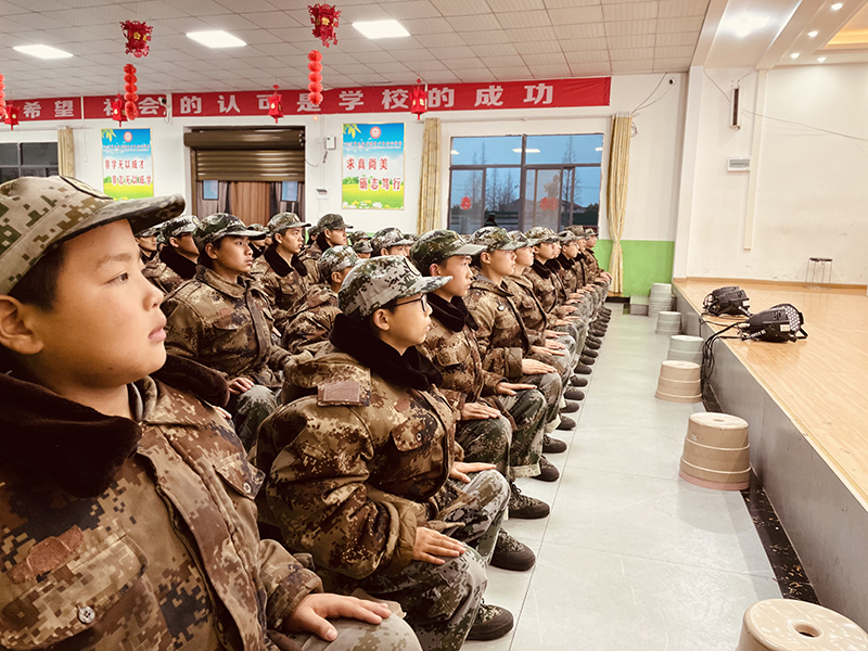軍事化管理學校的好處，塑造優(yōu)秀人才的獨特模式，軍事化管理學校塑造優(yōu)秀人才獨特模式之優(yōu)勢解析