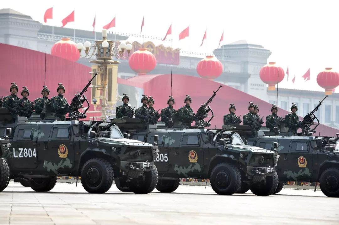 震撼人心的時刻，慶祝盛大節(jié)日的70大閱兵視頻完整版回顧，「盛大節(jié)日慶典，70大閱兵視頻回顧，震撼人心時刻全記錄」