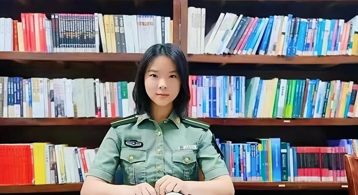 現(xiàn)任國防大學校長，領導力與學術成就的雙重典范，國防大學校長，領導力與學術成就的雙重典范典范人物風采
