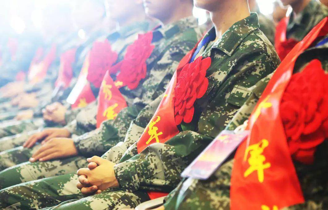 大學(xué)生當(dāng)兵，青春的選擇與挑戰(zhàn)，大學(xué)生當(dāng)兵，青春的選擇與挑戰(zhàn)之路