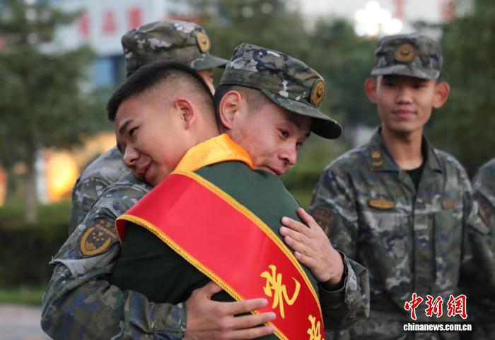 關(guān)于武警在2022年不再退伍的最新政策解讀，武警部隊(duì)關(guān)于不再退伍的最新政策解讀（2022年）