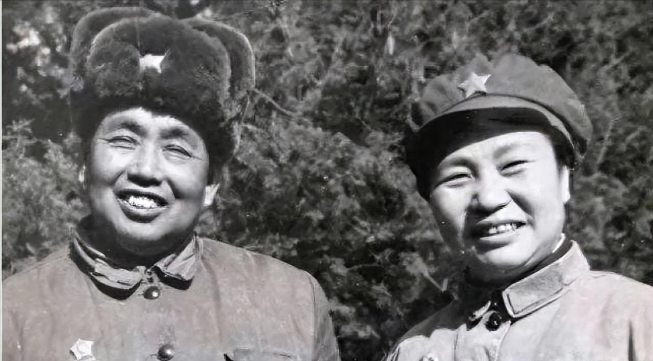 女生當(dāng)兵痛苦嗎，深度解析與多維度思考，深度解析與多維度思考，女生當(dāng)兵是否痛苦？