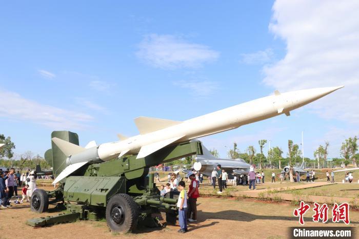 軍事武器裝備，現(xiàn)代戰(zhàn)爭(zhēng)的核心力量，軍事武器裝備，現(xiàn)代戰(zhàn)爭(zhēng)的核心力量之源