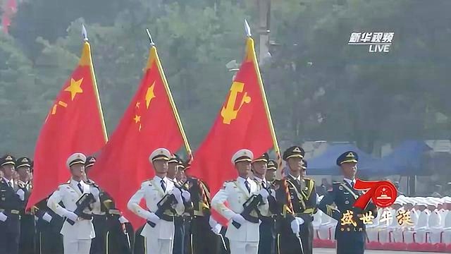 慶祝中國人民解放軍建軍七十周年大閱兵，完整視頻回顧，中國人民解放軍建軍七十周年大閱兵全景回顧，榮耀瞬間，震撼心靈！