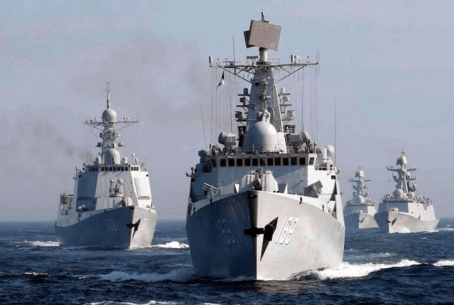 現(xiàn)代軍艦，探索高科技的海洋霸主，現(xiàn)代軍艦，高科技海洋霸主之探索