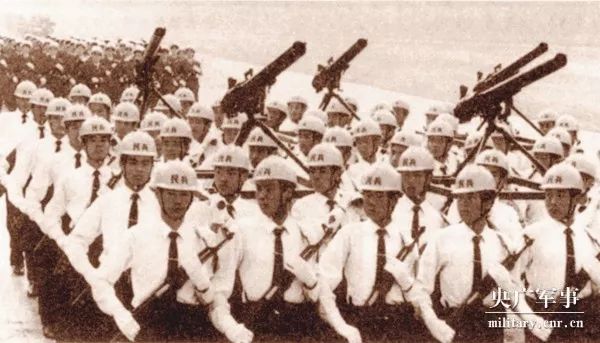 重溫歷史瞬間，1984年國(guó)慶閱兵回顧與解析，重溫歷史瞬間，回顧與解析1984年國(guó)慶閱兵盛況