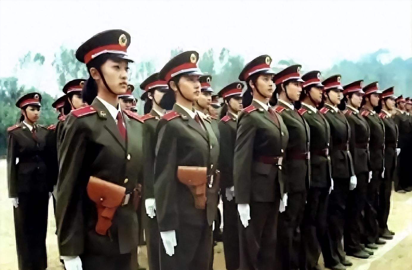 國(guó)慶節(jié)閱兵式，幾年一度的盛大儀式，國(guó)慶節(jié)閱兵式，盛況空前的年度盛典