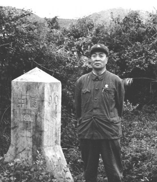 獨(dú)一無(wú)二的少將連長(zhǎng)——一位英雄的故事，獨(dú)一無(wú)二的少將連長(zhǎng)，英雄傳奇故事
